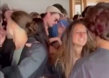 Fiesta clandestina en Cachagua: Intendencia de Valparaíso se querella contra responsables y participantes