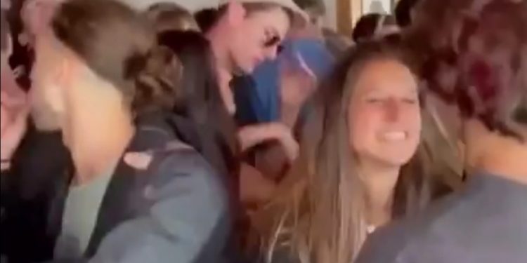 Fiesta clandestina en Cachagua: Intendencia de Valparaíso se querella contra responsables y participantes