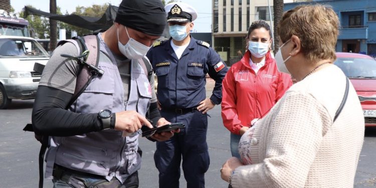 Cuadrillas sanitarias realizan operativos de fiscalización peatonal en el Gran Valparaíso