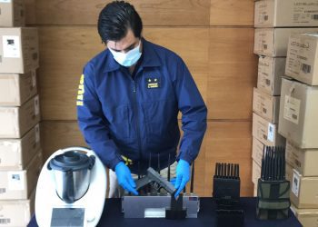 Cuatro sujetos son detenidos por la PDI San Antonio por millonario robo de lámparas led