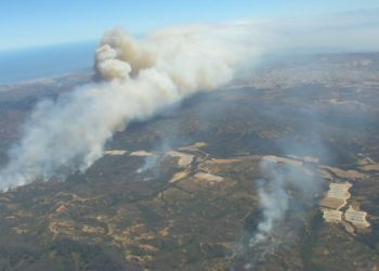 120 hectáreas consumidas lleva incendio forestal en Reserva Lago Peñuelas