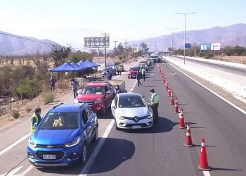 Con arresto domiciliario nocturno quedaron personas sorprendidas con credencial de salud falsa