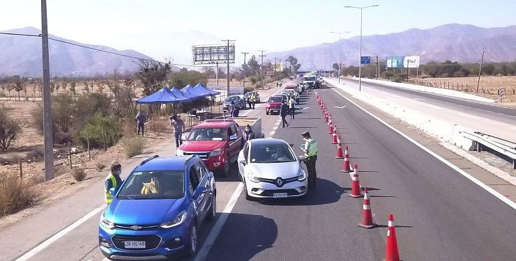 Con arresto domiciliario nocturno quedaron personas sorprendidas con credencial de salud falsa