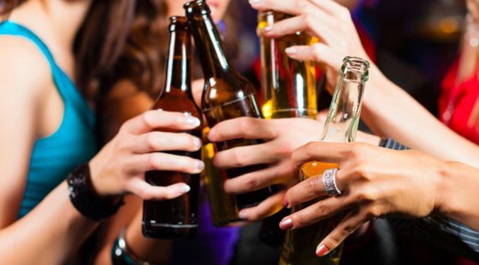 Nueve personas detenidas en fiesta clandestina en domicilio de Cerro Alegre de Valparaíso: intentaron escapar por los techos
