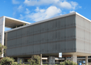 Brigada Anticorrupción de la PDI allana Municipalidad de Recoleta por caso Luminarias Led