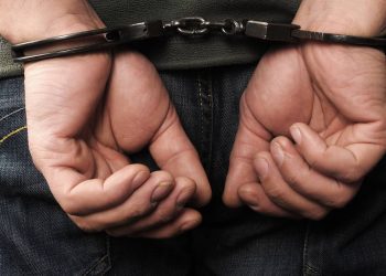 En Rapa Nui detienen a hombre acusado de secuestro y violación: víctima alertó con mensaje de texto