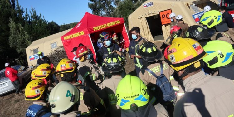 Bomberos de todo el país llegarán a Arauco para apoyar búsqueda de Tomás Bravo