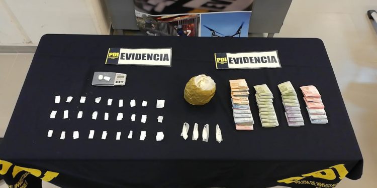 Detienen a sujetos que usaban restaurante de Valparaíso como fachada para vender droga