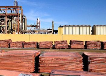 Parlamentarios anuncian proyecto de ley de impuesto adicional a exportaciones de cobre