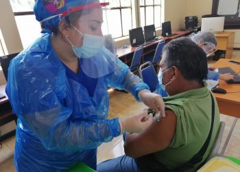 Vacunación COVID-19: 17.946 personas fueron inmunizadas el primer día en la Región de  Valparaíso