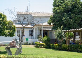 Alcalde Luis Mella se reunirá con ministro de Salud para pedir que Hospital de Quillota sea un centro para el adulto mayor