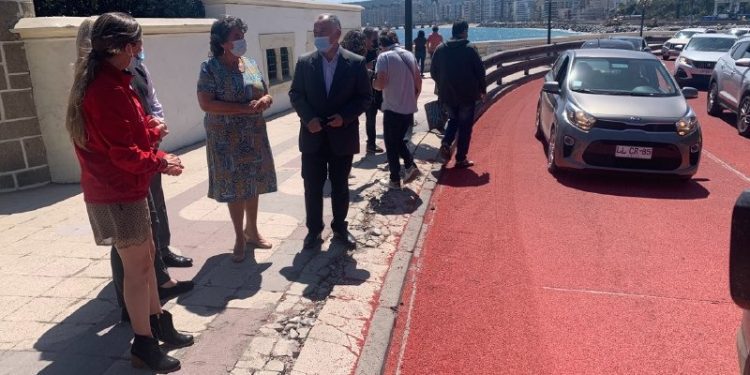 Viña del Mar: fortalecen seguridad vial en avenida La Marina con aplicación de sello que aumenta adherencia de neumáticos