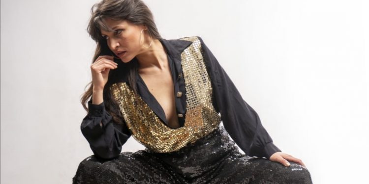 Cantante y comediante Estela de la Luz llega a Algarrobo con show gratuito