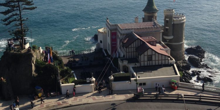 El lunes comienzan trabajos para aplicar sello de alta fricción en avenida La Marina de Viña del Mar