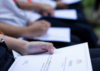 Abren postulaciones a becas de formación online gratuita para jóvenes en busca de su primer empleo