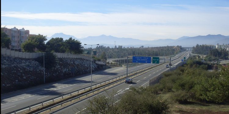 Interponen recurso de protección por tacos producidos a causa del cobro diferenciado en Autopista Troncal Sur