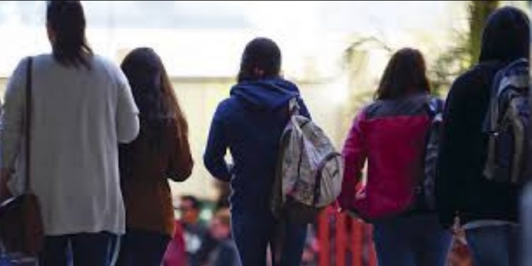 Abren nuevo período para postulación a beneficios estudiantiles en la educación superior