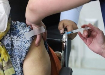 COVID-19: vacunación de los profesores se adelantó para facilitar el retorno a clases presenciales