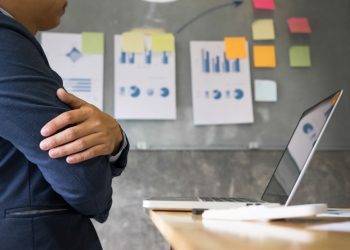 Proyecto que busca sancionar las amenazas por redes sociales será presentado por el ministro Delgado