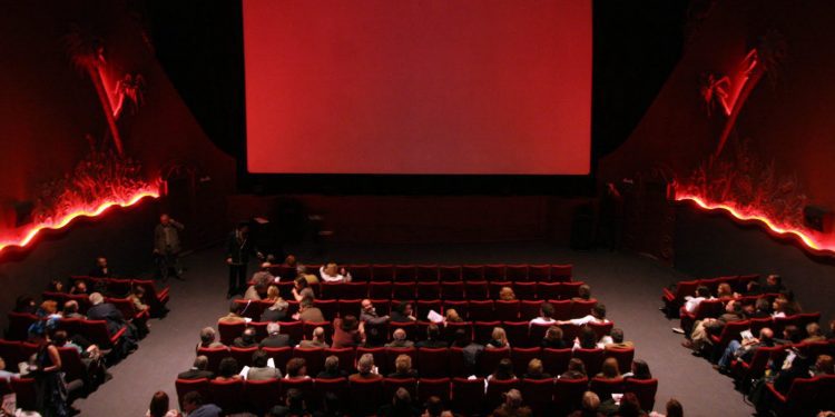 Mañana reabren los cines en Chile tras casi un año de su cierre