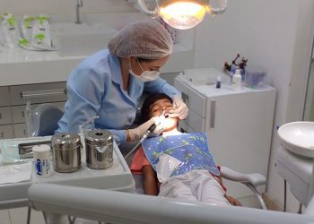 Cirujano dentista de la UST despeja dudas sobre la atención dental a menores de edad