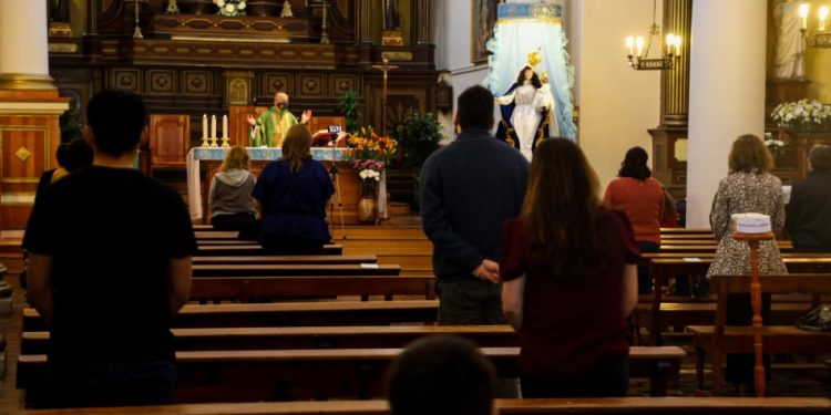 Incluso en cuarentena: Corte Suprema autoriza realización de cultos religiosos