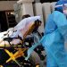 Alza de contagios por COVID-19: infectólogo sugiere modificar la actual estrategia contra la pandemia