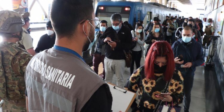 En Valparaíso intensifican fiscalizaciones de uso permisos de desplazamiento en el transporte público