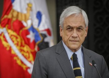 Contraloría oficia a CMF y tres administradoras por fideicomiso ciego de Sebastián Piñera