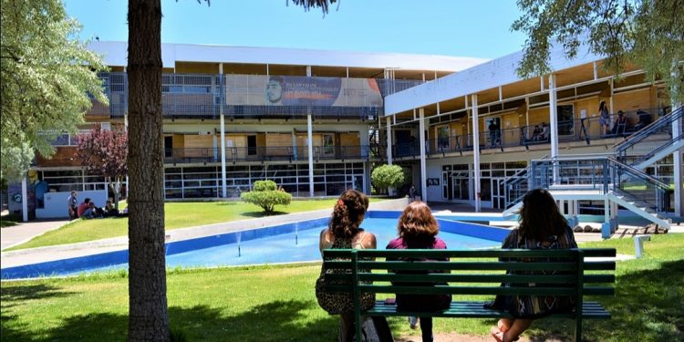 Investigaciones en el ámbito emocional en beneficio del valle del Aconcagua serán desarrolladas por la UPLA