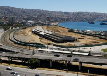 Inquietud por dificultad en avances de toma de razón del proyecto Parque Barón en Valparaíso