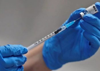 Columna de opinión: «Vacunas, claves en el éxito sanitario»