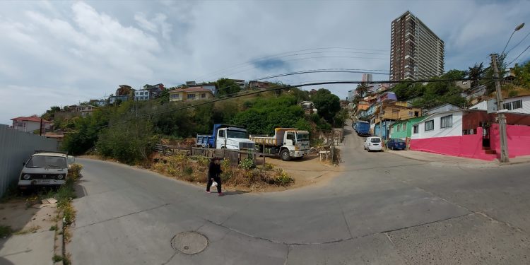 En cerro Las Delicias Municipalidad de Valparaíso se adjudicó terreno para la construcción de viviendas sociales