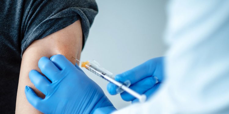 80% de los funcionarios de la educación han sido vacunados contra el COVID-19 en la Región de Valparaíso