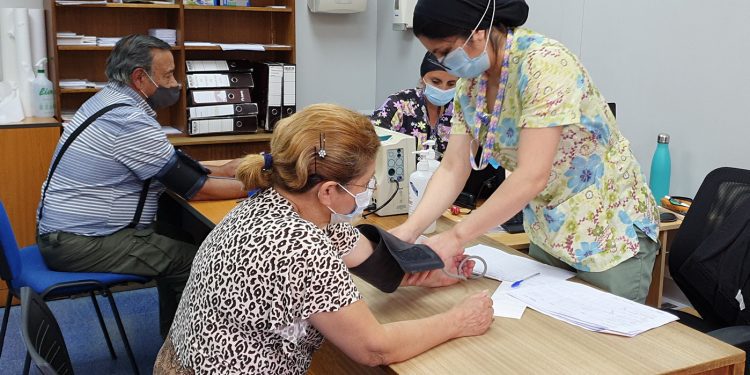 Con diversas actividades SaludQuillota conmemora el Mes de la Mujer