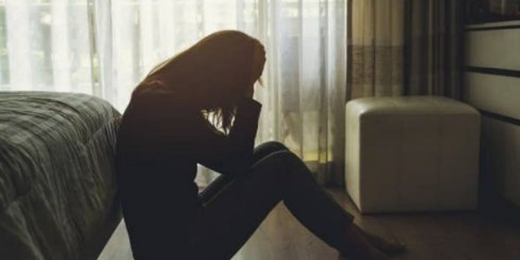 Columna de opinión: «Por qué las mujeres lideran los índices de depresión en Chile»