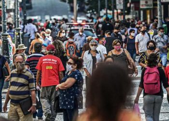 Universidad Johns Hopkins revela que el mundo superó los 134 millones de casos por COVID-19