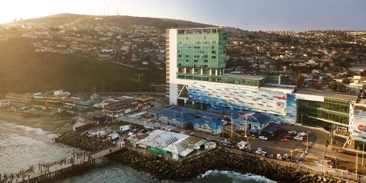 Irregularidades en proceso de habilitación de Hotel Enjoy-San Antonio como residencia sanitaria son denunciadas por el diputado Marcelo Díaz