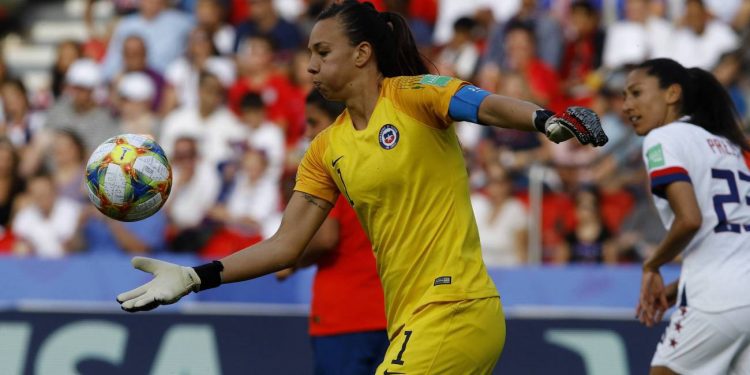 José Letelier recalca que clasificar a Tokio abriría muchas puertas para la Roja Femenina