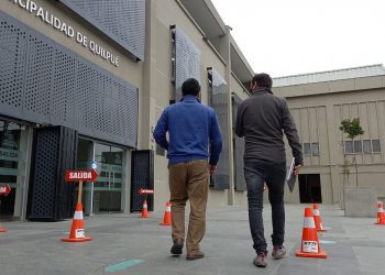Candidato a alcalde Christian Cárdenas pide al municipio de Quilpué mantener ayudas sociales y critica al Gobierno por su manejo de la pandemia