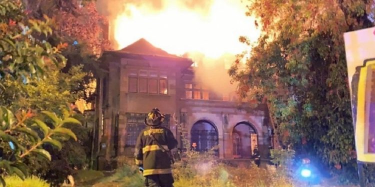 En Santiago detienen a sujeto acusado de incendiar la Casa Italia de Viña del Mar