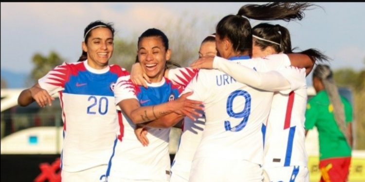 Selección Chilena de Fútbol Femenino venció a Camerún y se acerca a Tokio 2021