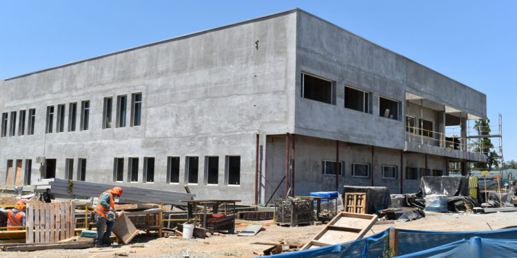 Diputado Díaz denuncia posible fracaso en construcción del Hospital San José de Casablanca