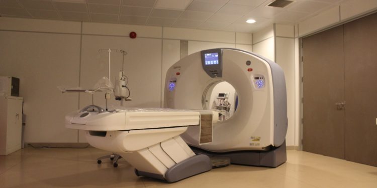 Moderno scanner que ayudará a entregar diagnósticos rápidos y precisos a los pacientes suma la salud primaria de Villa Alemana