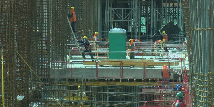 5% de avance tiene ya sala cuna del Hospital Marga Marga construida solo por mujeres: trabajo comenzó el 8 de marzo