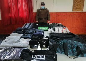 Detienen a sujeto tras ser sorprendido portando especies robadas desde tienda comercial de San Antonio