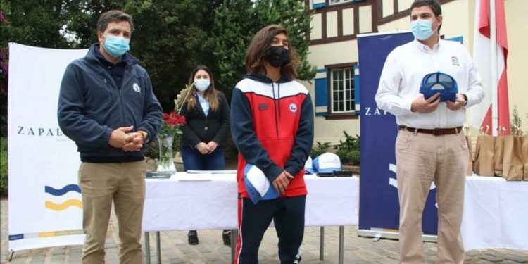 En Zapallar entregan becas a destacados deportistas de la comuna
