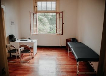 Municipalidad de Valparaíso propone habilitar Juntas de Vecinos para atención de pacientes crónicos