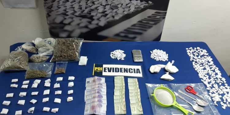 Dos mujeres fueron detenidas en Limache acusadas de tráfico de drogas