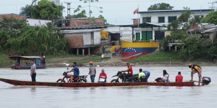Gobierno venezolano es acusado por HRW de ejecutar civiles en frontera con Colombia